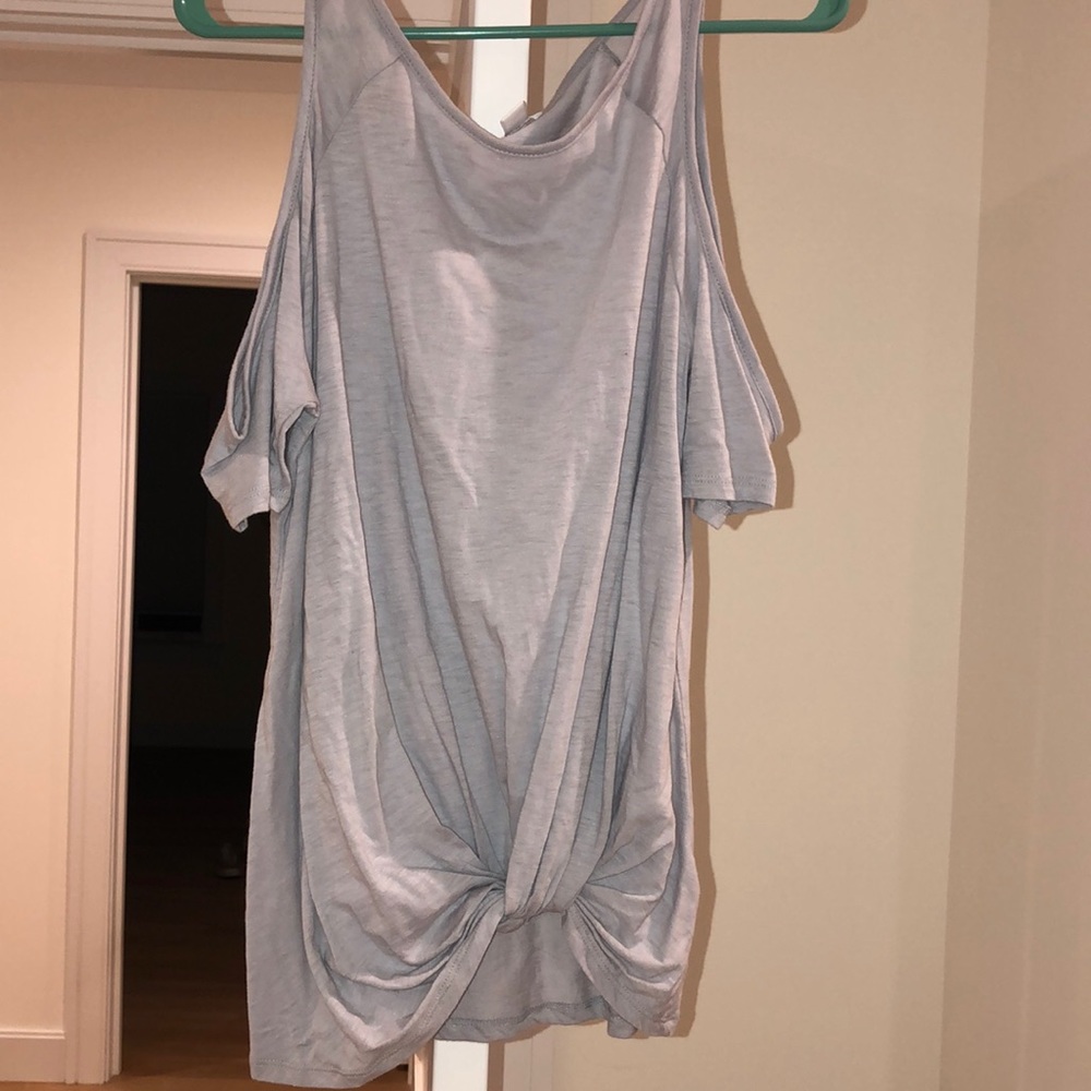 Women’s cold shoulder top